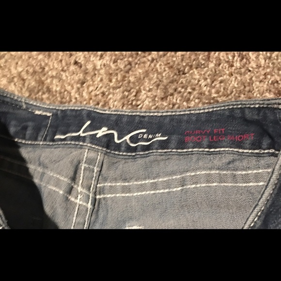 Inc (Incfinity) Curvy Fit Boot Leg-Size 4 - Picture 2 of 5